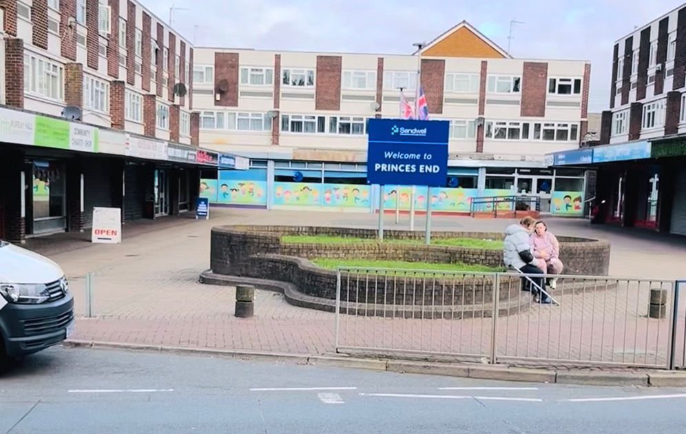 The Welcome to Princes End precinct in Tipton